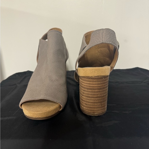 Lucky Brand Wedged Heels - Picture 3 of 3